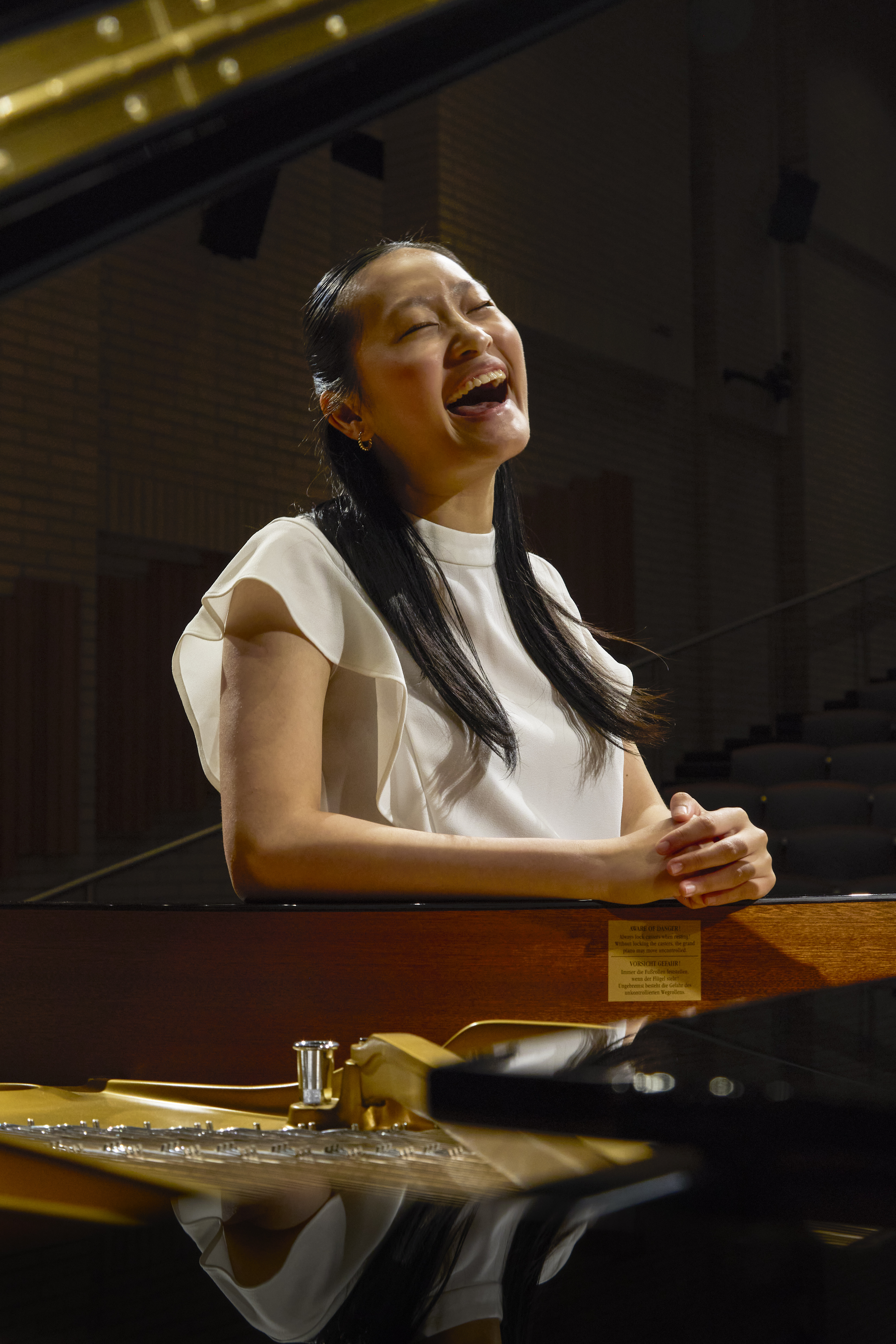 070525_Hilary_Music_Photos_60_v1